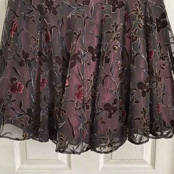 Fairytale Shimmer Floral Skirt with Black Tulle and Rose Wine Satin Sz S - Picture 5 of 13